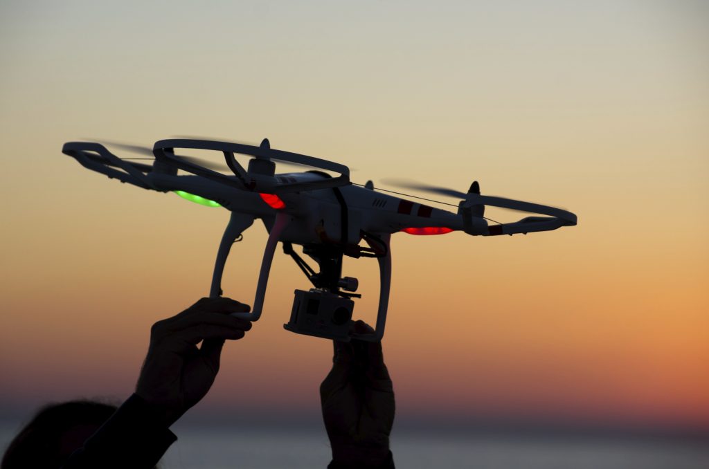 Vallen drones uit de lucht door wifi?